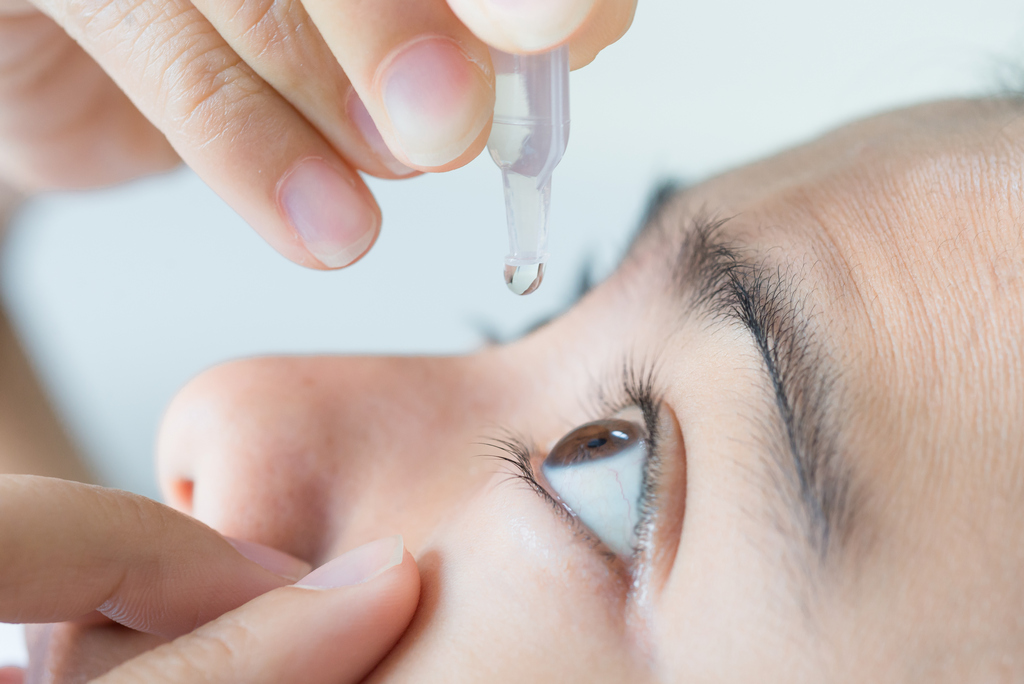 eye drops for dry eyes